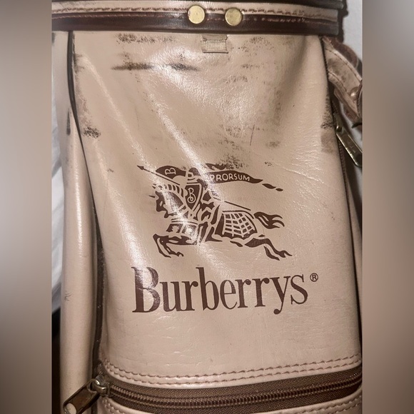 Vintage Burberrys Leather Golf Bag. - Picture 9 of 11